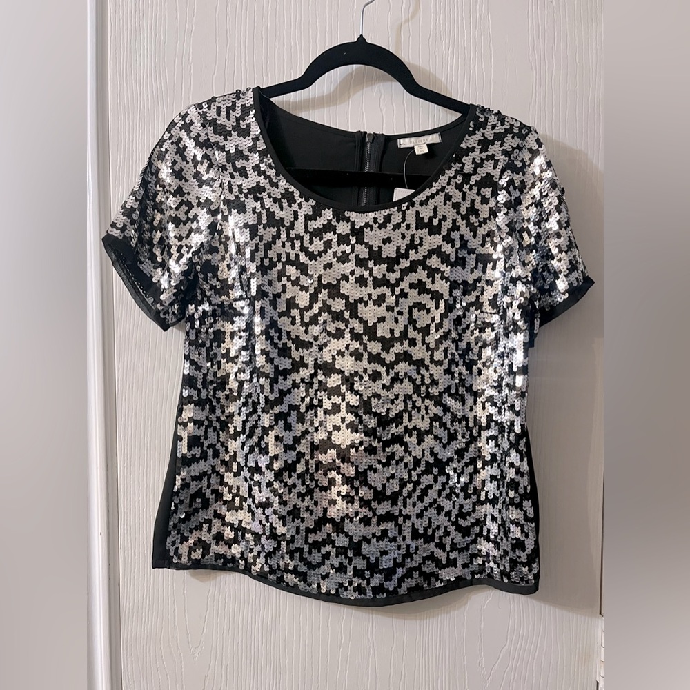 🛍️NWT Pleione XSmall Black and Silver Sequin Blouse